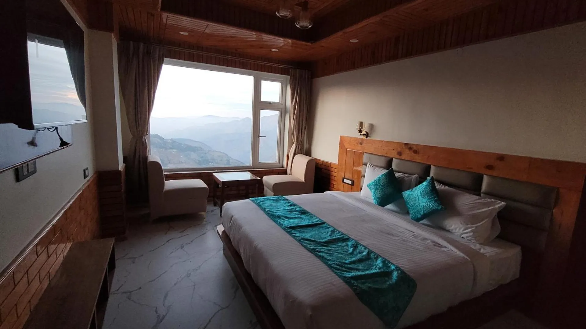 Faagu Peaks Hotel Shimla 3*,  India
